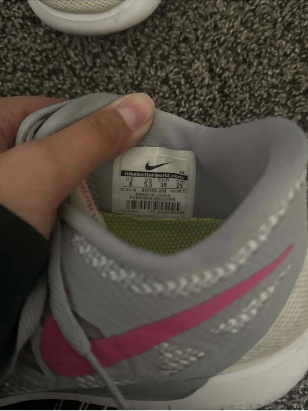 Nike Women’s Shoes Size 8 0131